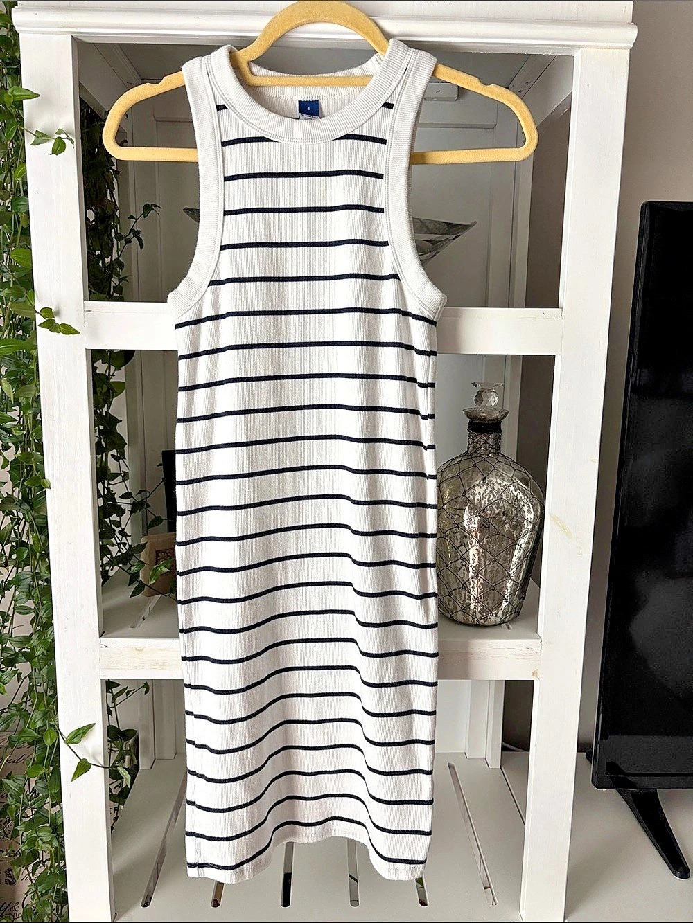 Old Navy Striped Knit Midi Dress in White & Blue Size Small